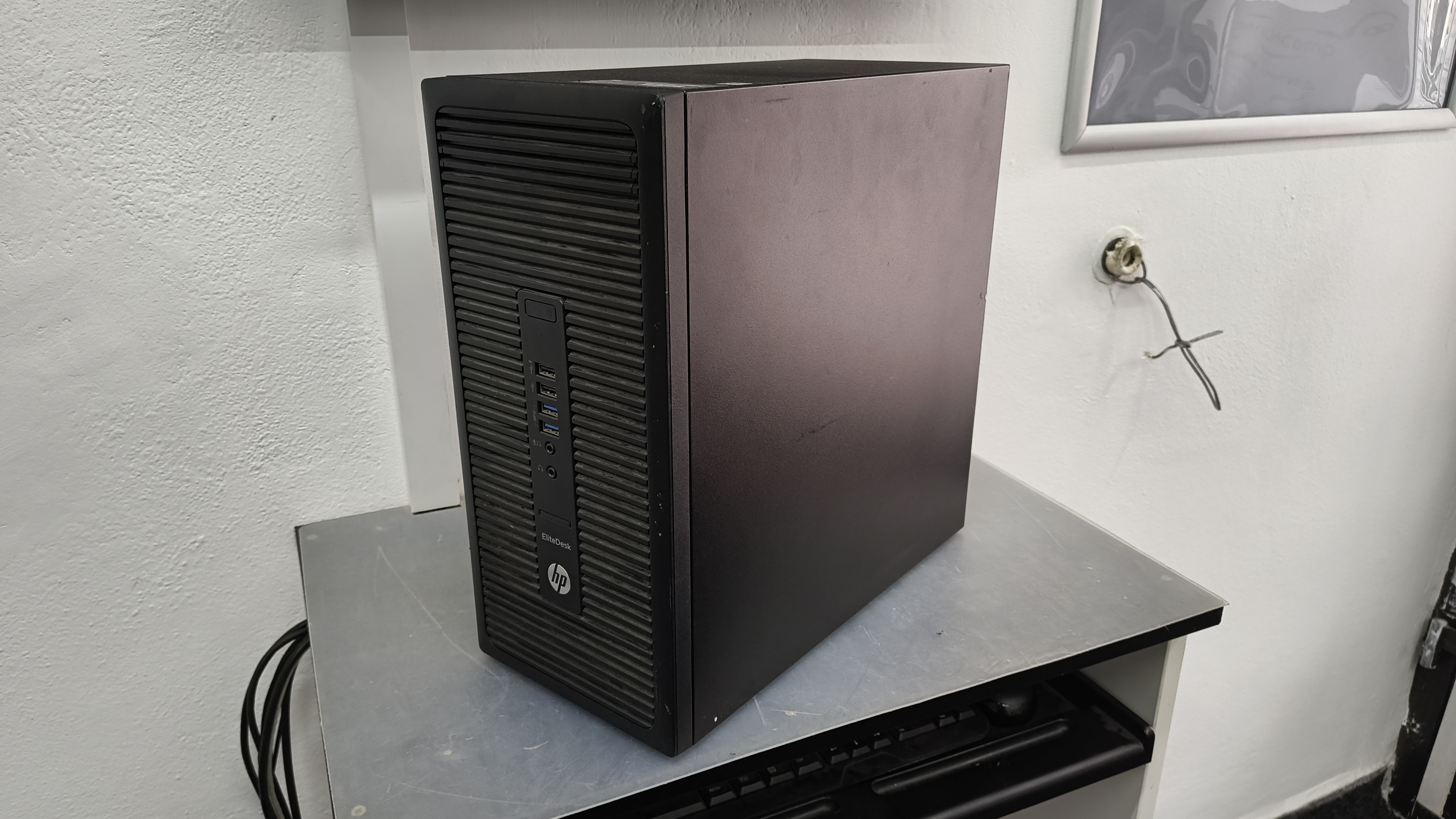 HP Desktop AMD PRO