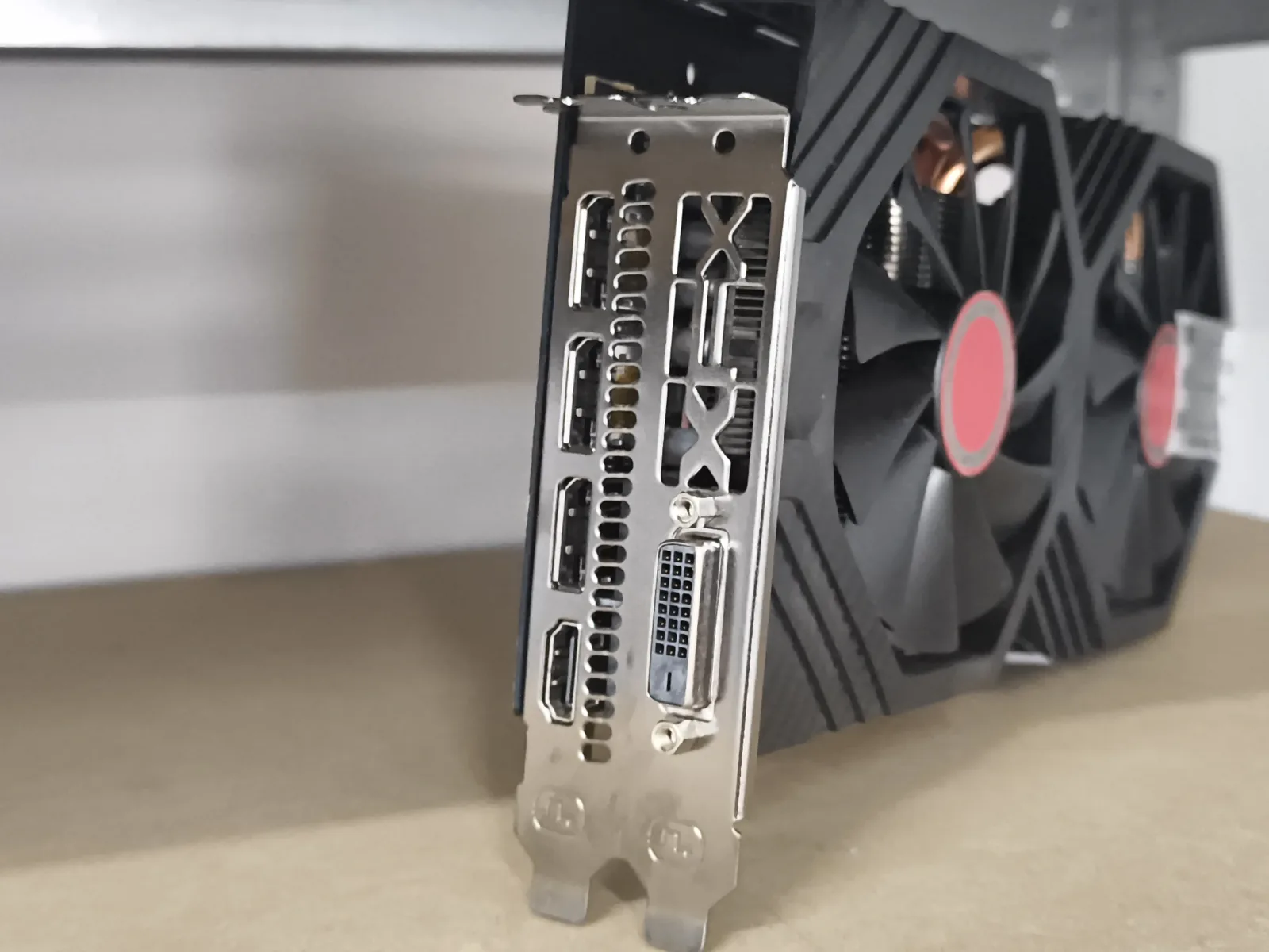 AMD Radeon RX 580 2